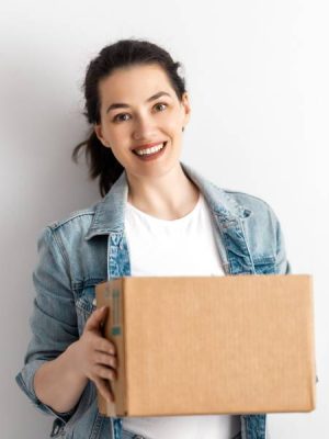 happy-woman-with-cardboard-box-2P2VSDN